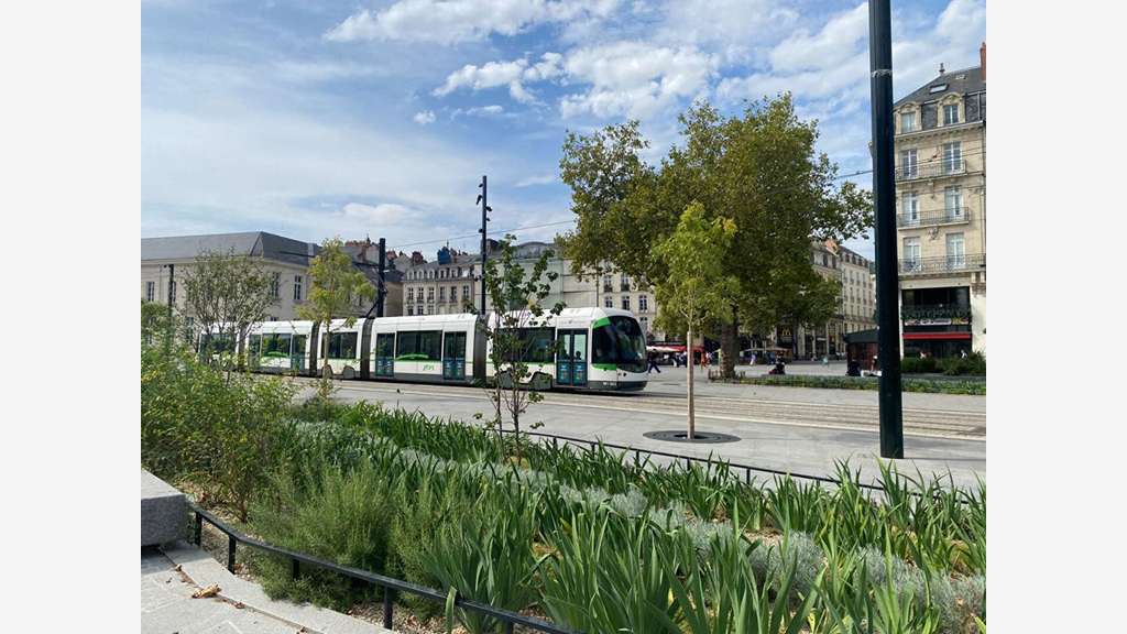 Local commercial à louer 143m² à Nantes centre