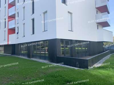 A louer locaux 95m² avec terrasse à Nantes Nord