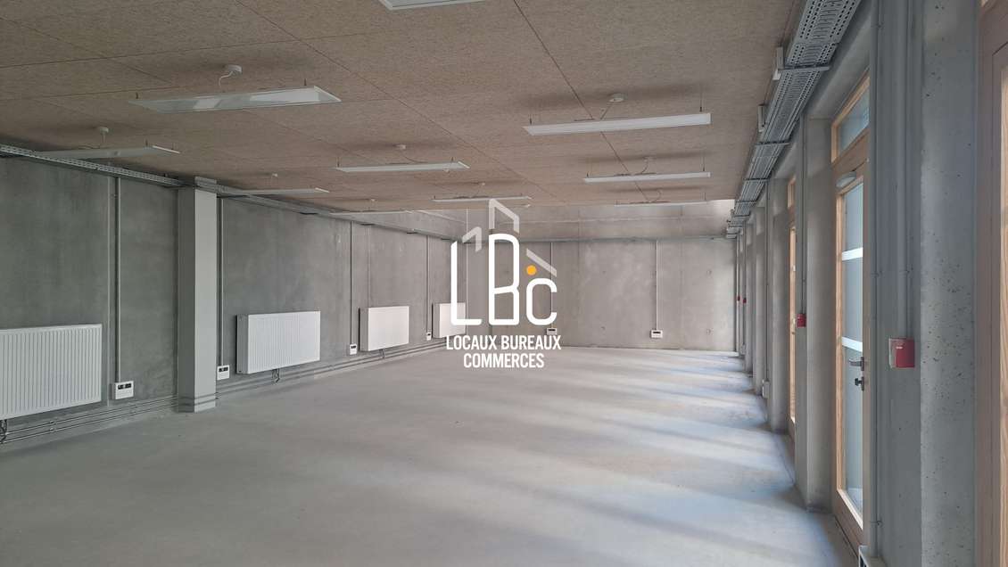 A louer local commercial 251m² Île de Nantes