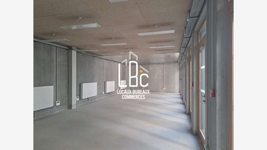 A louer local commercial 251m² Île de Nantes