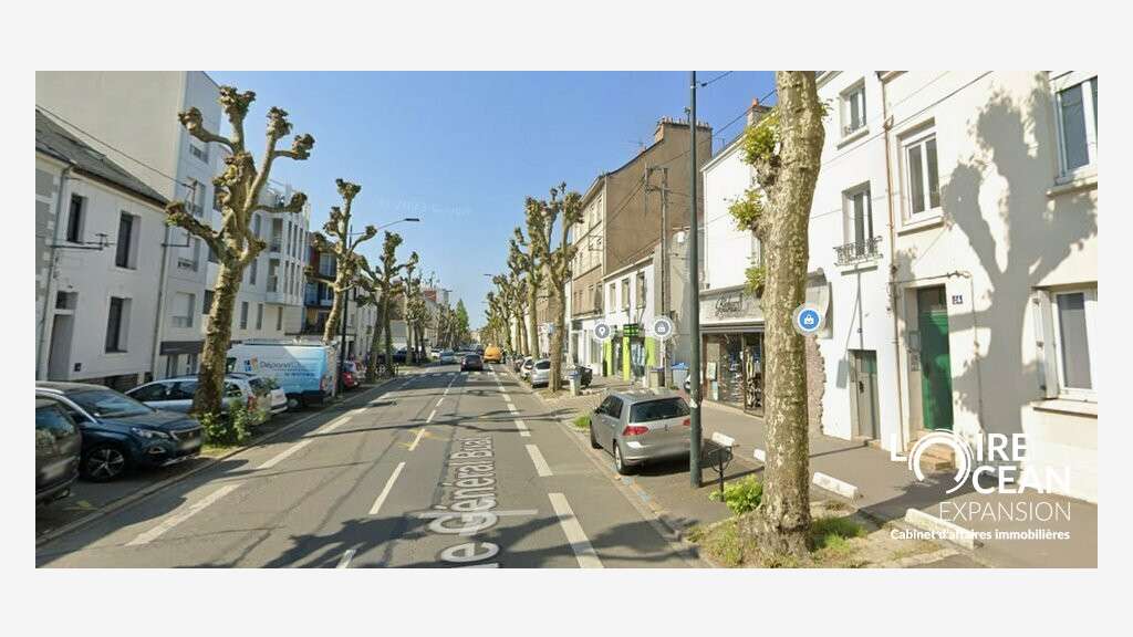 Local commercial 80m² à louer Nantes route Paris
