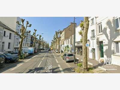 Local commercial 80m² à louer Nantes route Paris