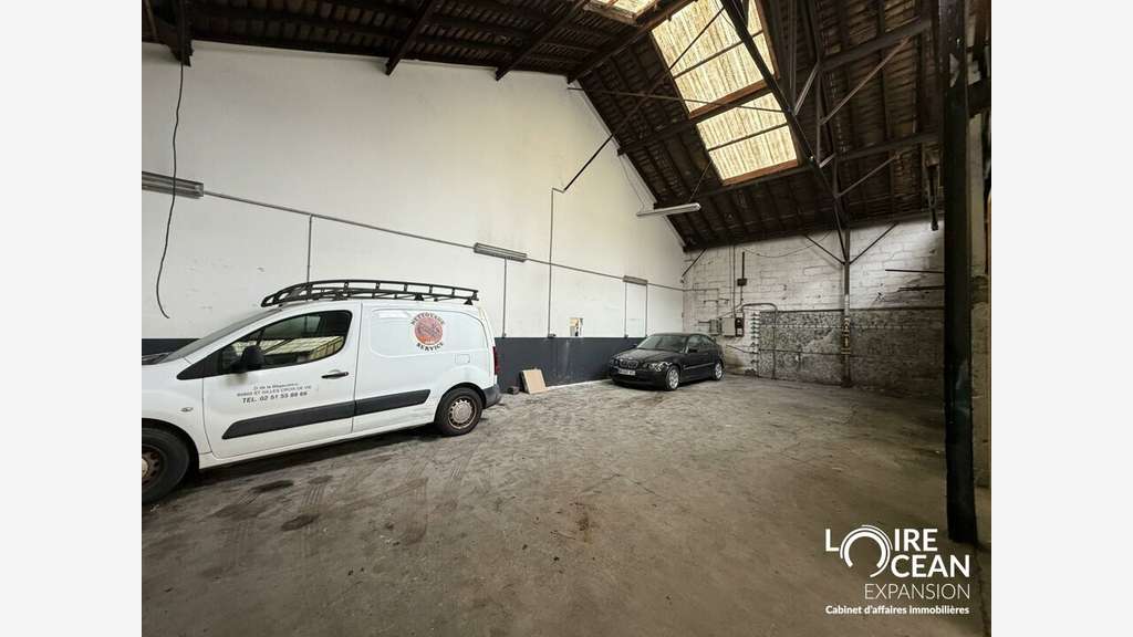 Local commercial 600m² à louer à Nantes Gare Sud