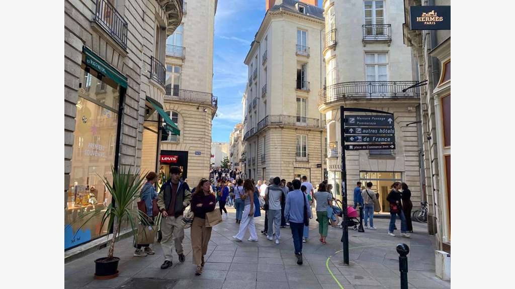 Local commercial à louer 357m² à Nantes centre