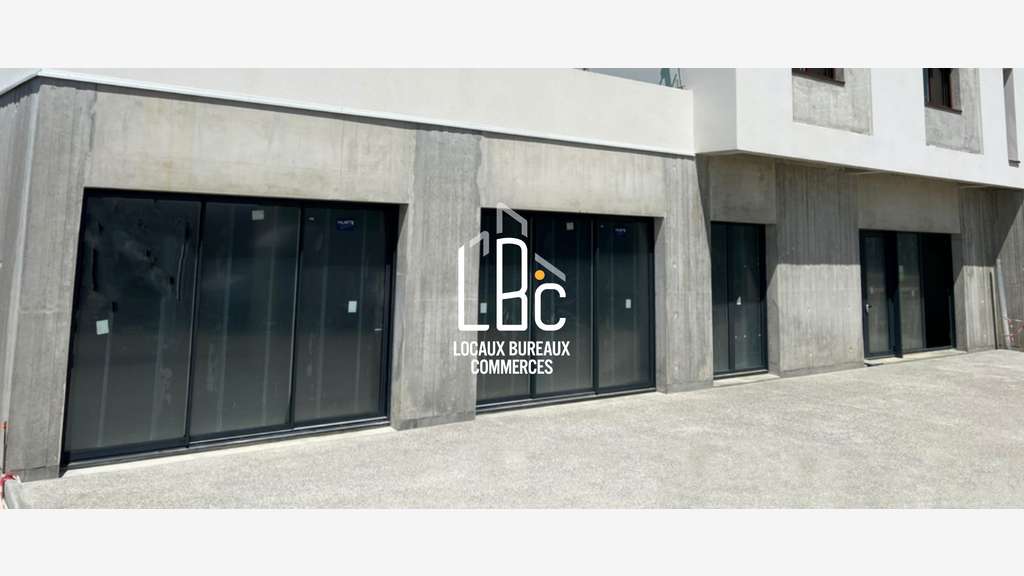 A louer local commercial 275m² à Nantes Est