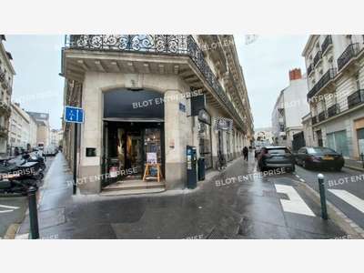 A louer locaux commerciaux 157m² à Nantes Graslin