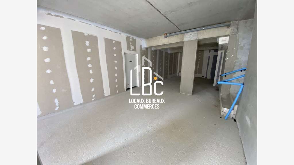 Loue local professionnel 75m² à Nantes Saint-Félix