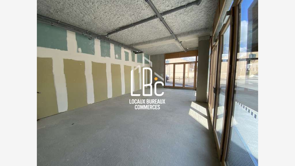 A louer local commercial 200m² à Nantes Doulon