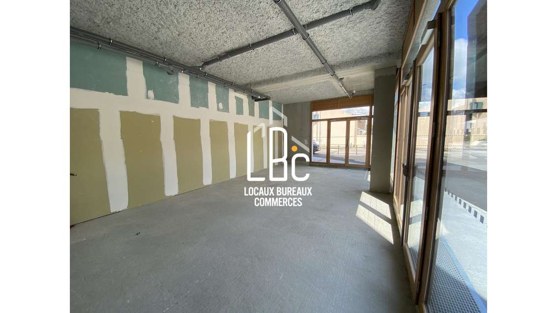 A louer local commercial 200m² à Nantes Doulon
