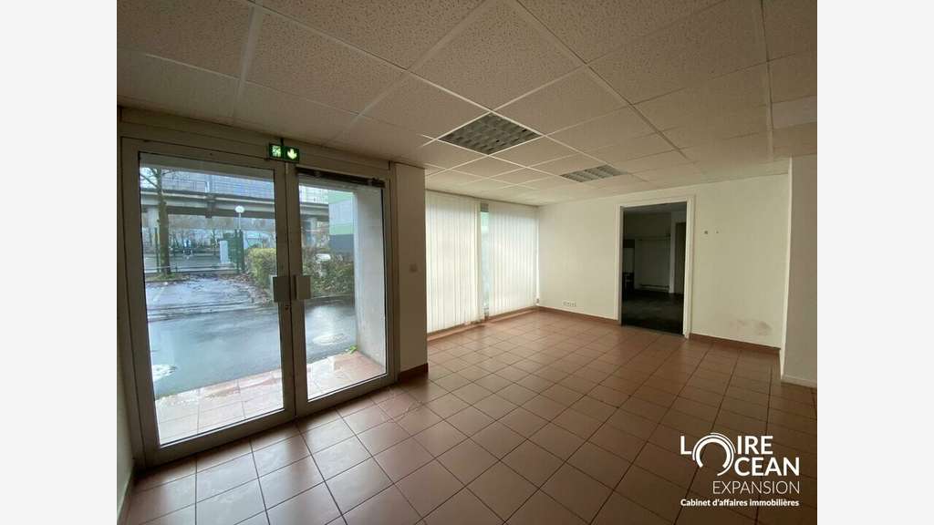 A louer local commercial de 148m² à Nantes Sud
