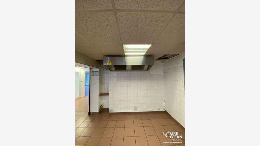A louer local commercial de 148m² à Nantes Sud