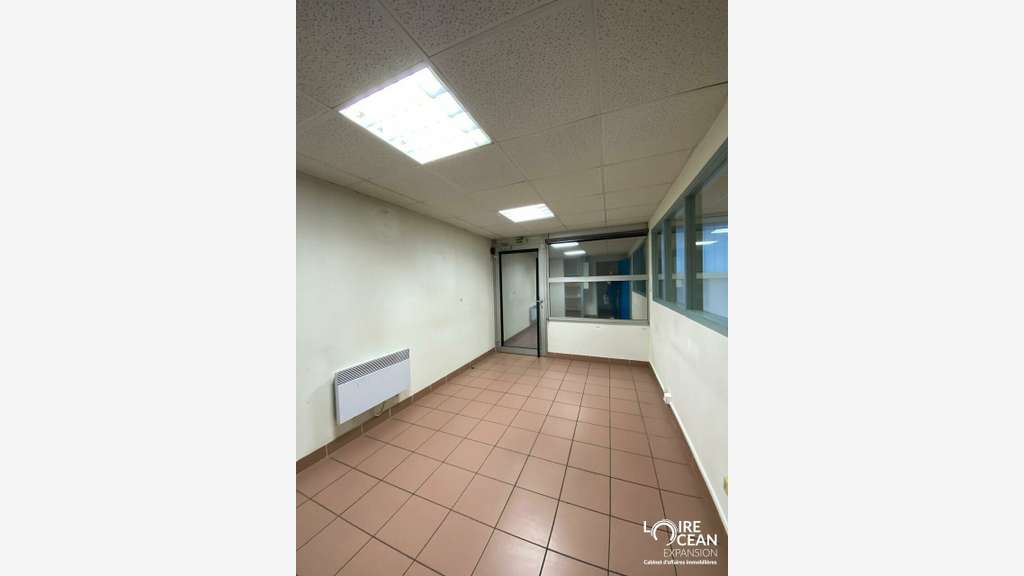 A louer local commercial de 148m² à Nantes Sud
