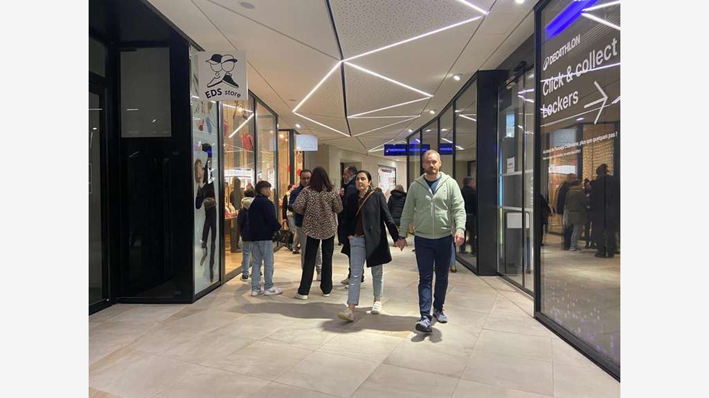 Location local commercial 97m² empl N°1 Nantes
