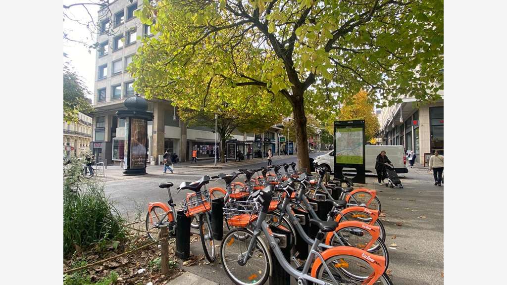 Local commercial 95m² à Nantes Feltre / Calvaire
