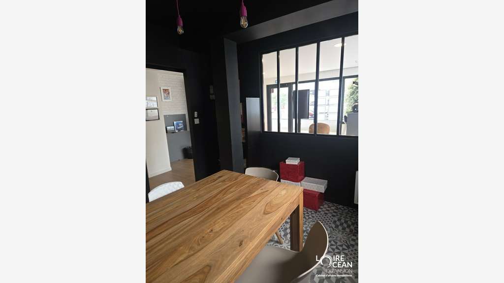 Loue bureaux de 120m² à Nantes route de Vannes