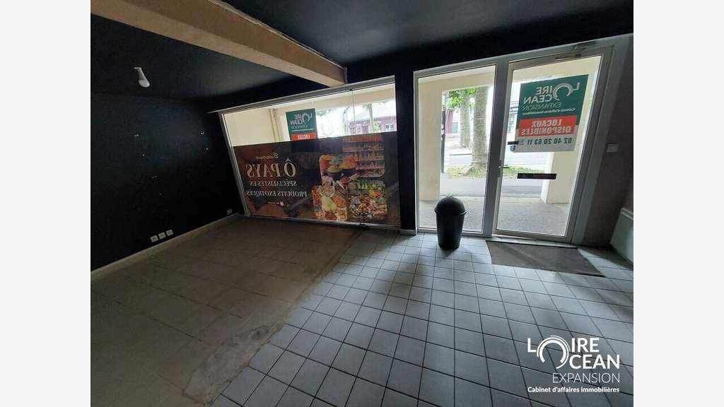 Loue local cial ou bureau 29m² Nantes Axe passant