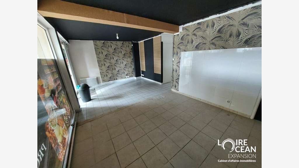 Loue local cial ou bureau 29m² Nantes Axe passant