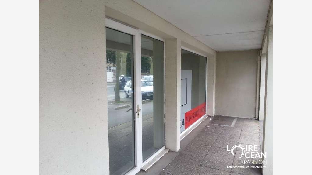 Loue local cial ou bureau 29m² Nantes Axe passant