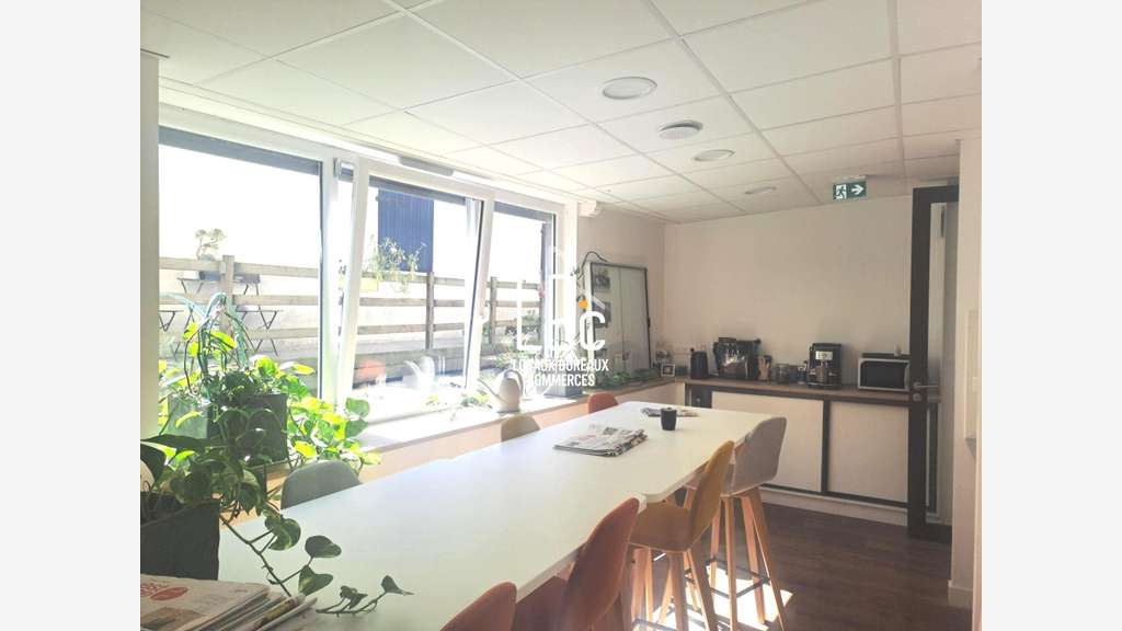 A louer local commercial 140m² à Nantes quai Hoche