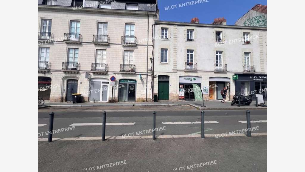 A louer locaux commerciaux 58m² à Nantes Talensac