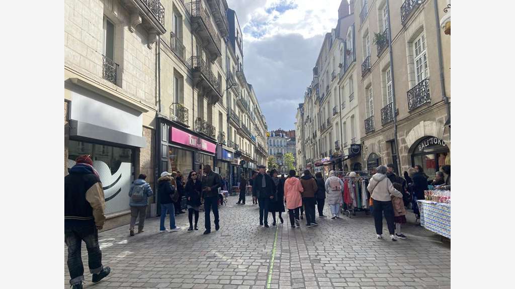 Local à louer 182m² Nantes Rue de Strasbourg