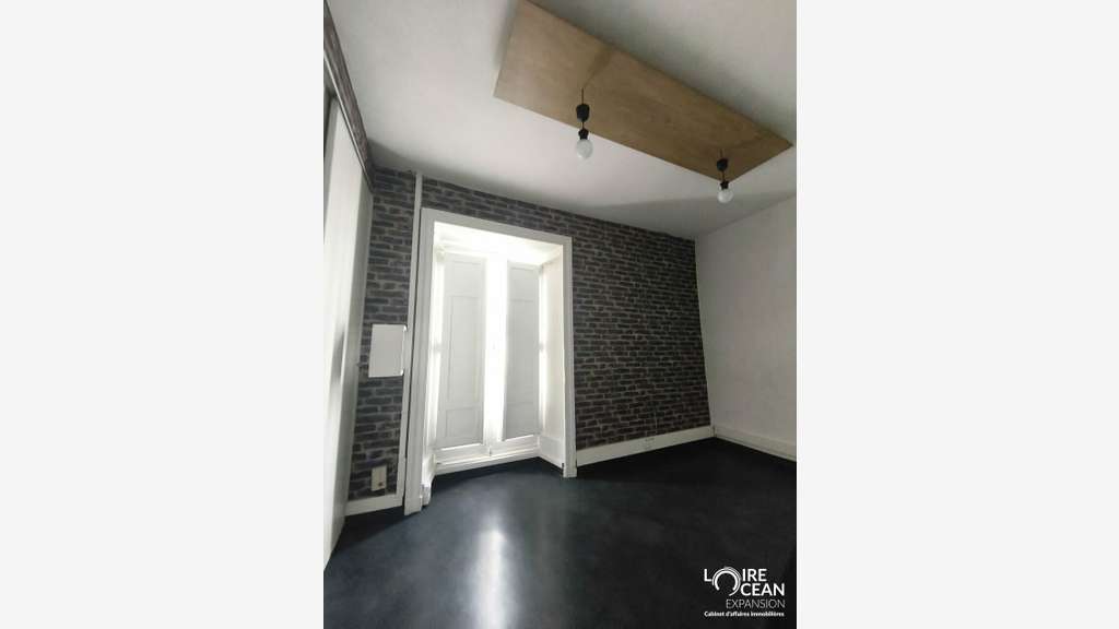 NANTES - LOCAL COMMERCIAL à louer