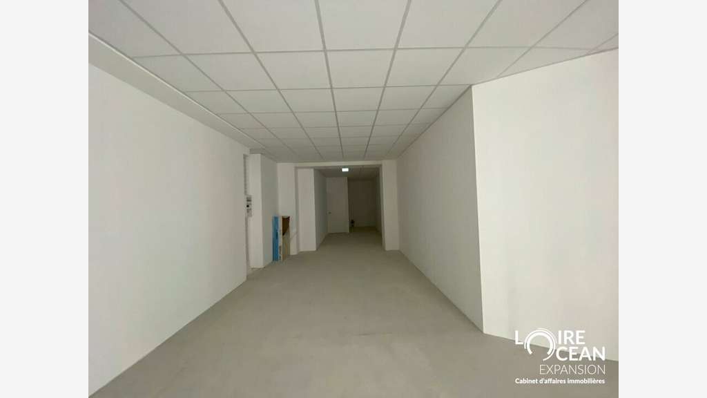 A louer local commercial 73m² à Nantes axe passant