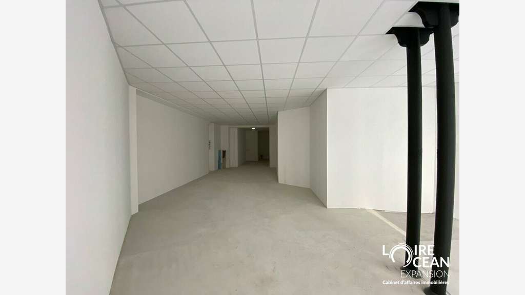 A louer local commercial 73m² à Nantes axe passant