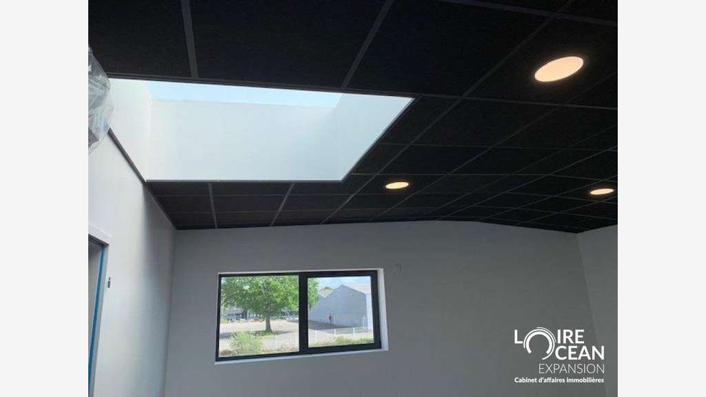 Local commercial 375m² à louer Nantes St-Herblain