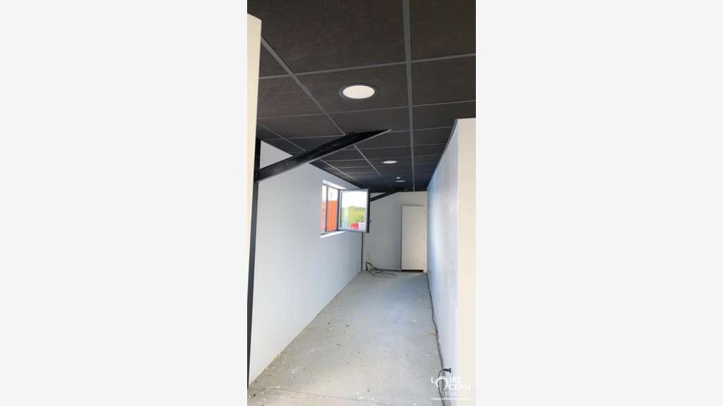 Local commercial 375m² à louer Nantes St-Herblain