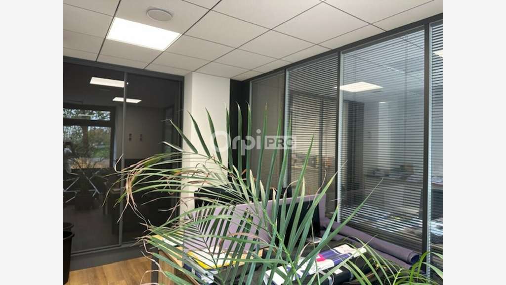 A louer bureaux 134m² Nantes face à la Loire
