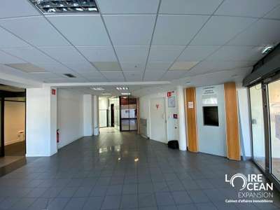 A louer local commercial 550m² Nantes Ste-Thérèse