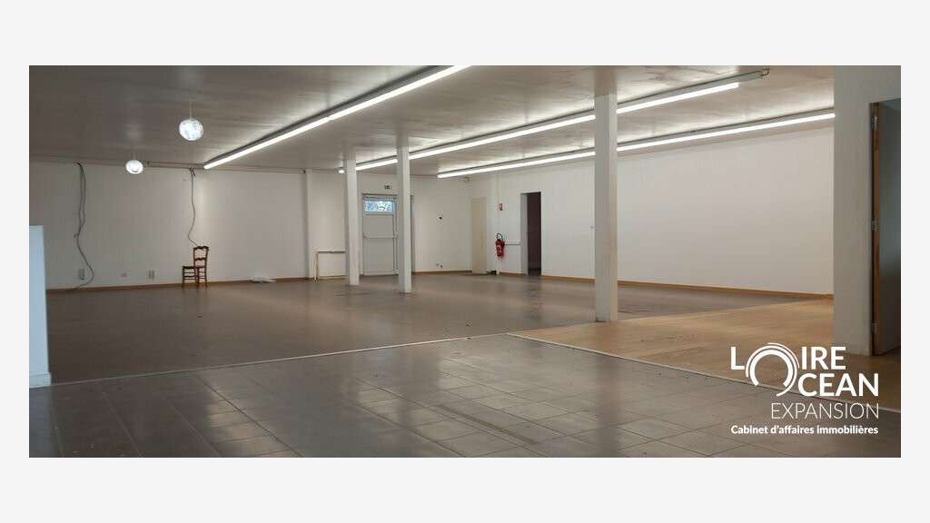 Loue local commercial 240m² à St-Sébastien/Loire