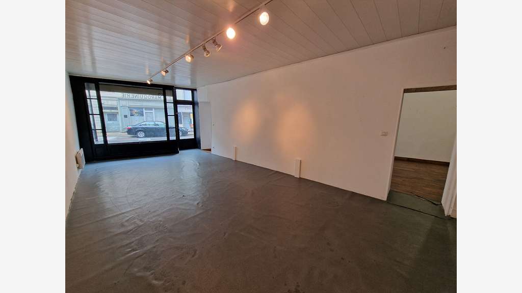 A louer local commercial 92m² à Nantua