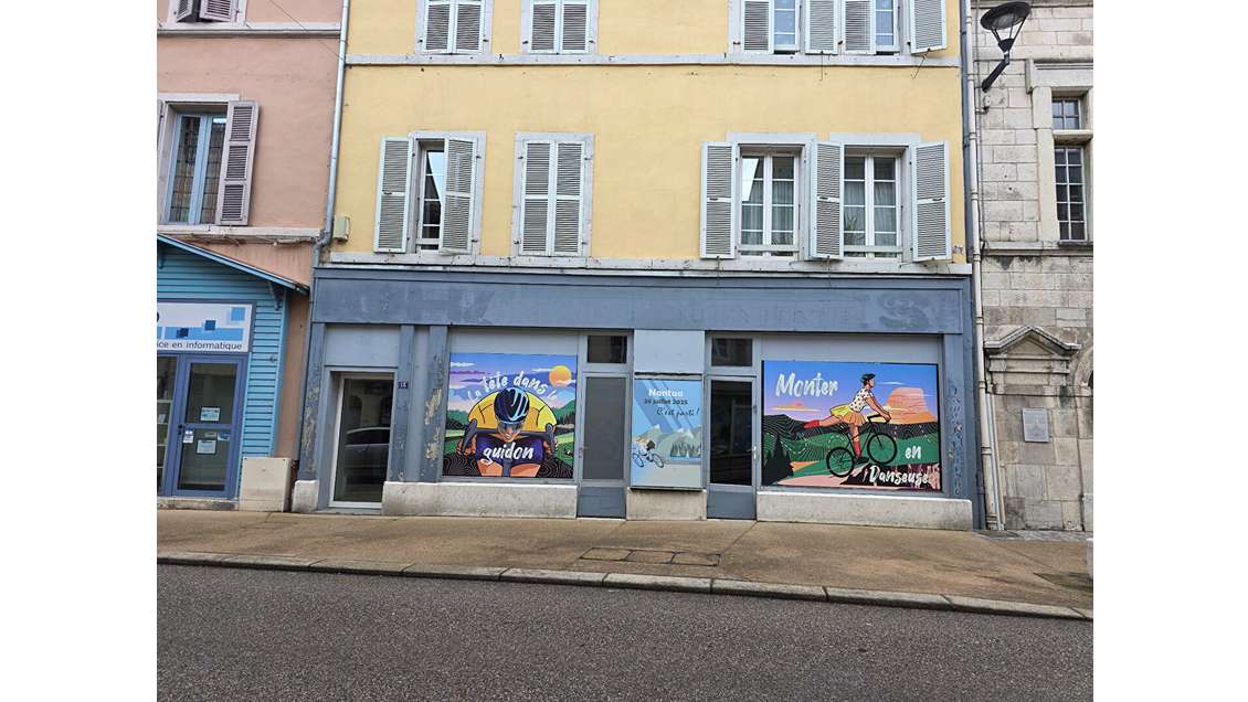 A louer local commercial 92m² à Nantua