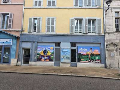 A louer local commercial 92m² à Nantua