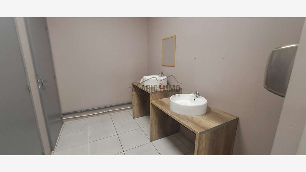 A louer Cellule commerciale 815m² proche Narbonne