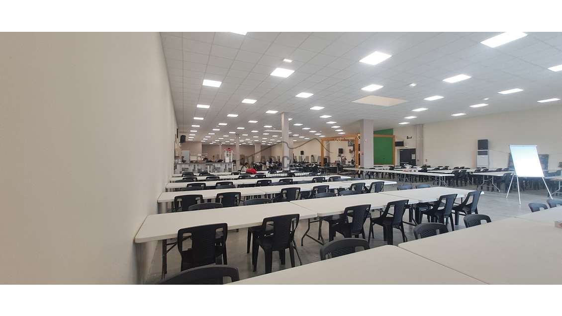 A louer Cellule commerciale 815m² proche Narbonne