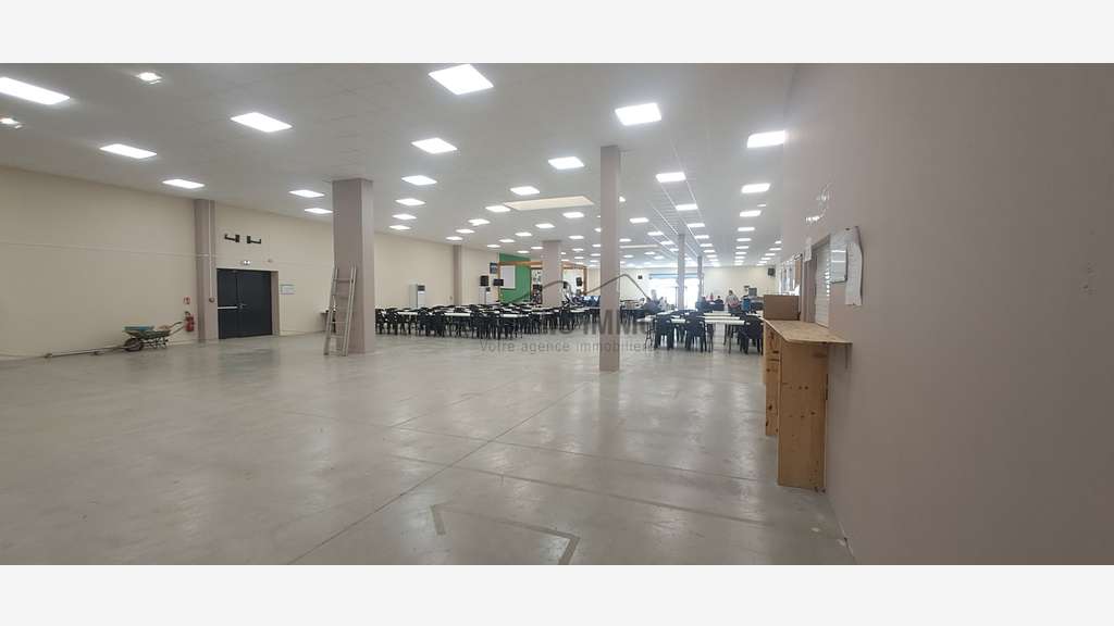 A louer Cellule commerciale 815m² proche Narbonne