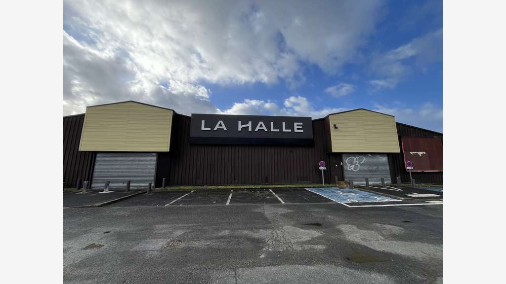 Local d'activité 380m² à louer à Nemours A6 / A77
