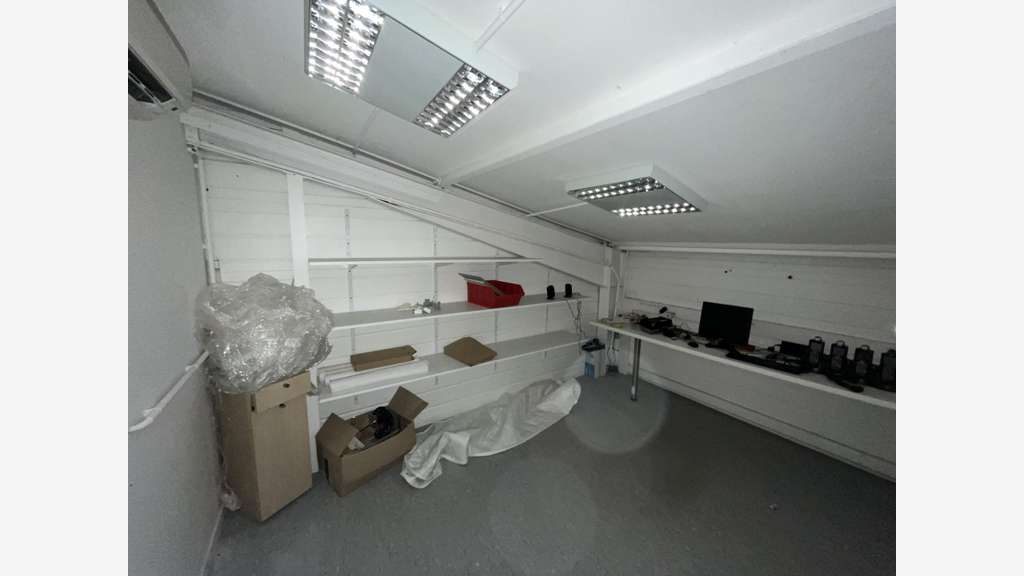 Local d'activité 380m² à louer à Nemours A6 / A77