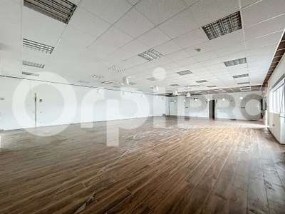 Local commercial 232 m² à louer