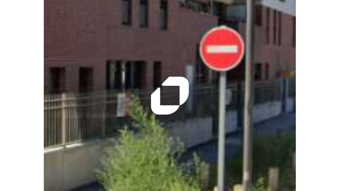 A louer Local commercial 165m² Neuilly sur marne