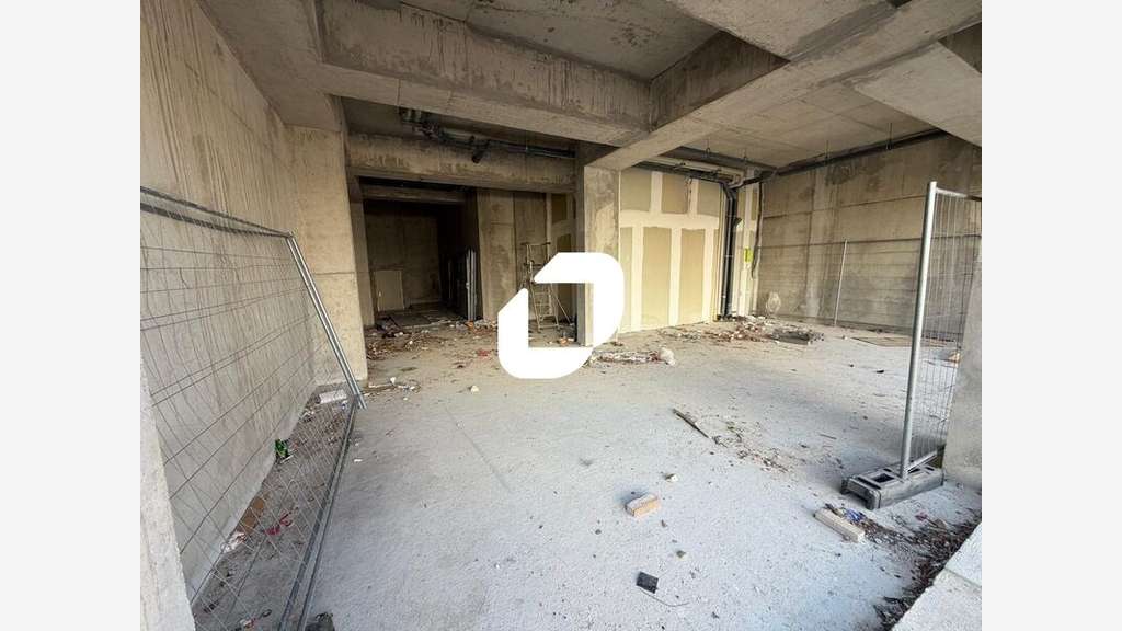 A louer Local commercial 114m² Neuilly sur marne