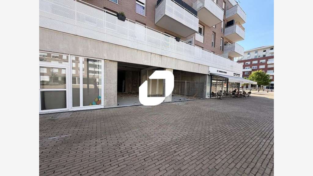 A louer Local commercial 114m² Neuilly sur marne