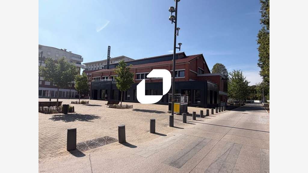 A louer Local commercial 162m² Neuilly sur marne