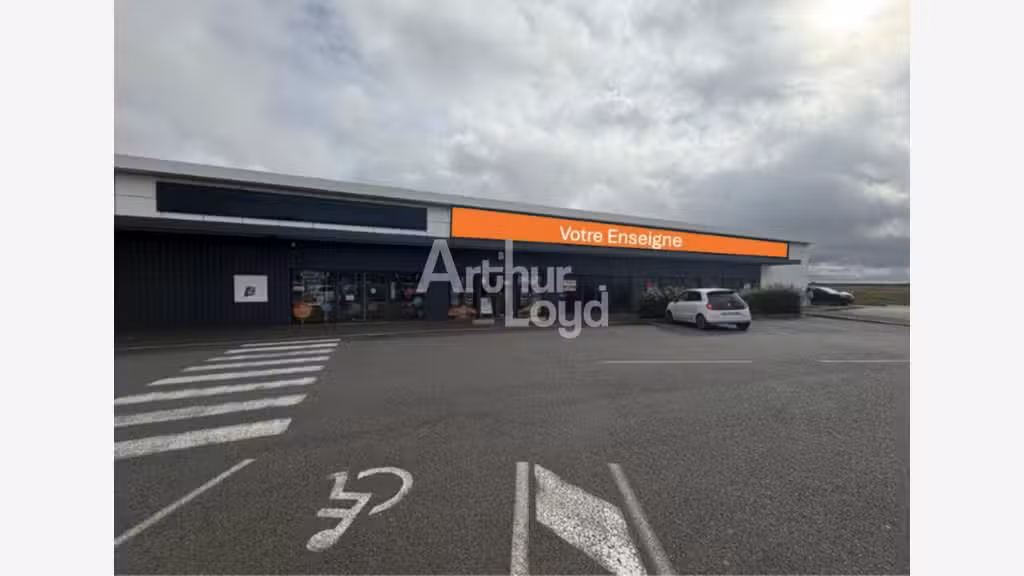 NEUVILLE-DE-POITOU - BUREAUX à louer