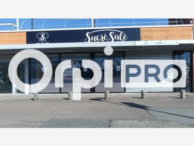 Local commercial 207m² accès PMR à louer à Nevers