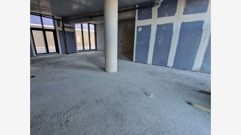 A louer local commercial 50m² à Nice St Isidore