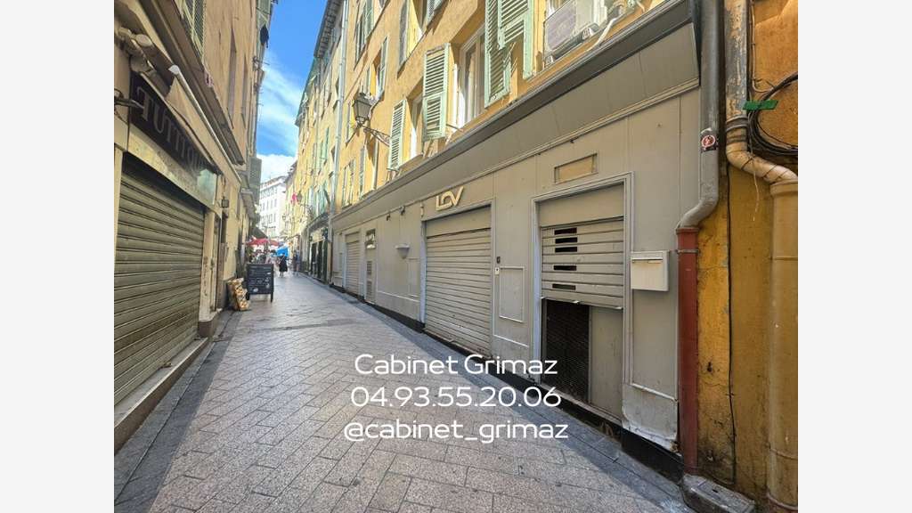 Location avec pas de porte rue Mascoïnat à Nice